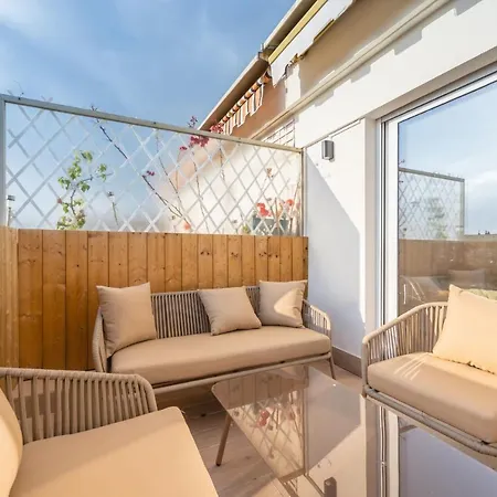 Apartment Beautiful Flat With Terrace - Carre D'or *